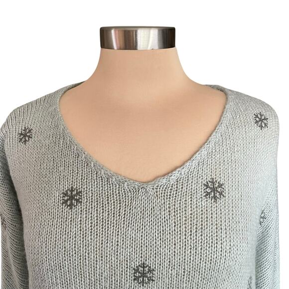 Wooden Ships Mini Snowflake V-neck Sweater Gunmetal Gray Slouchy Fit SM/MED - Picture 3 of 11